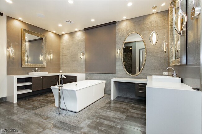 Building Photo - 94 Glade Hollow Dr