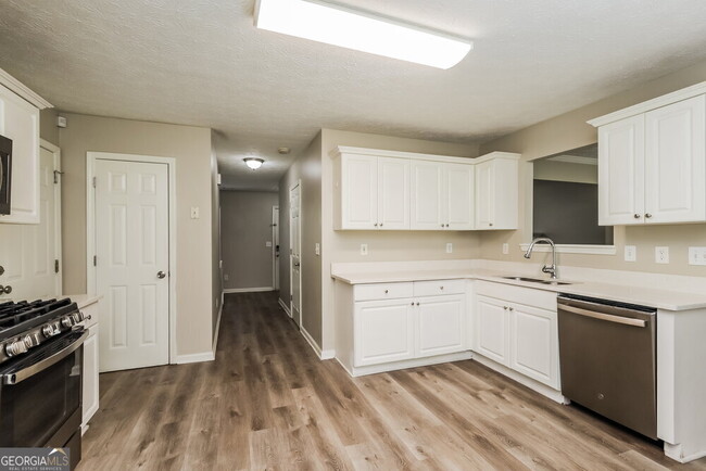 Building Photo - 154 Vinings Dr