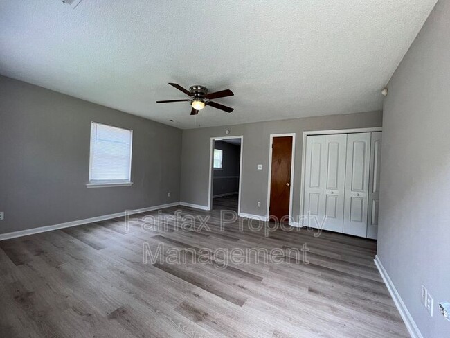 Building Photo - 1117 Pecan Pl
