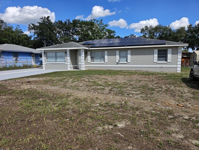 Building Photo - 2117 Lemon St