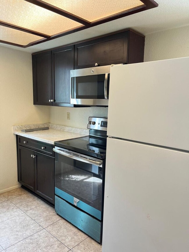 Building Photo - 3119 W Cochise Dr