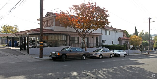 Building Photo - 608 Toledo St