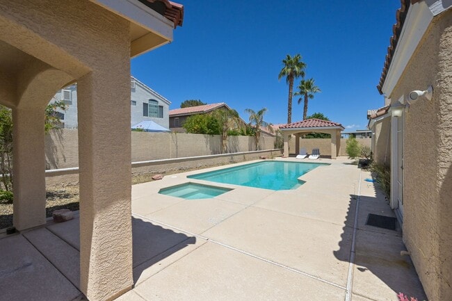 Building Photo - SE!! 4 Bedrooms!! Single Story!! NO HOA!! 3 Car Garage!!! Pool!!! Spa!!! RV Parking!!! Low mainte...