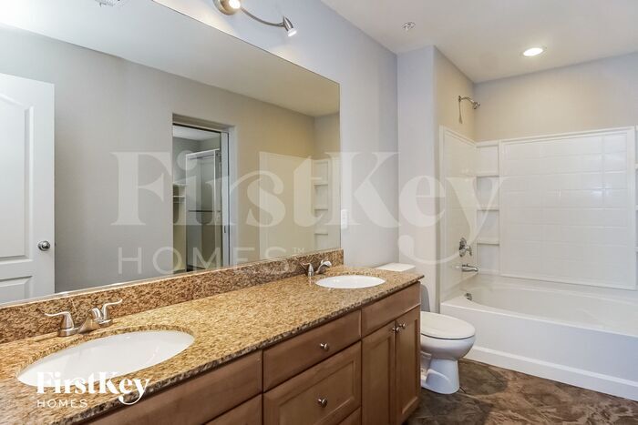 Building Photo - 10618 Gibbous Moon Dr