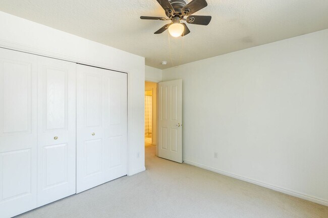 Building Photo - 3 Bed 2.5 Bath In The Heart Of Eagle