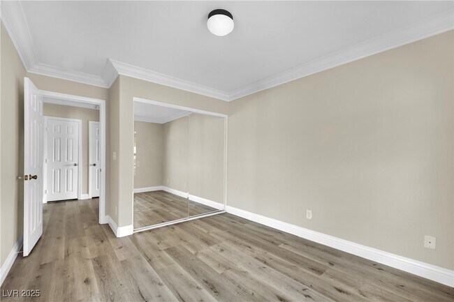 Building Photo - 6250 W Arby Ave