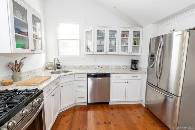 Building Photo - 692 Bangall Rd