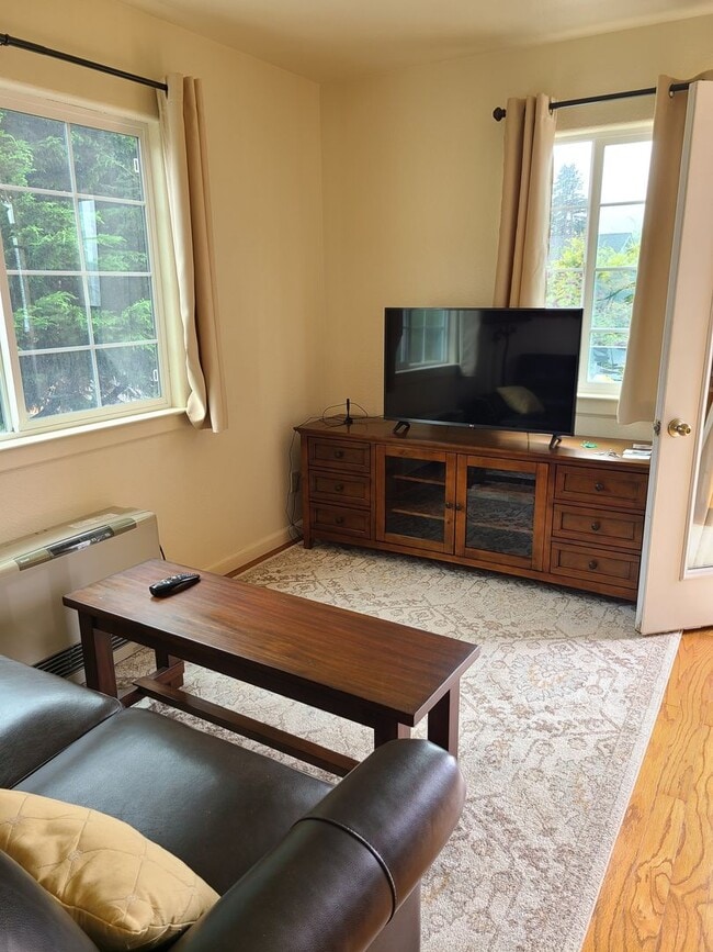 Building Photo - 1992 Gwin Rd