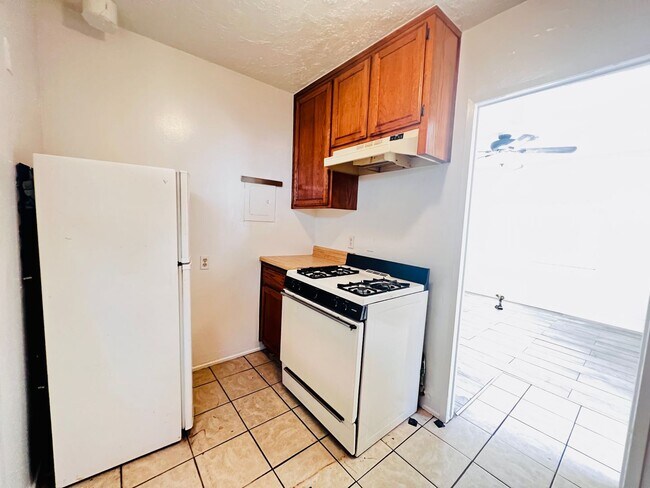 Building Photo - Charming Bluff Park Studio Bungalow – Just One Block from the Beach!