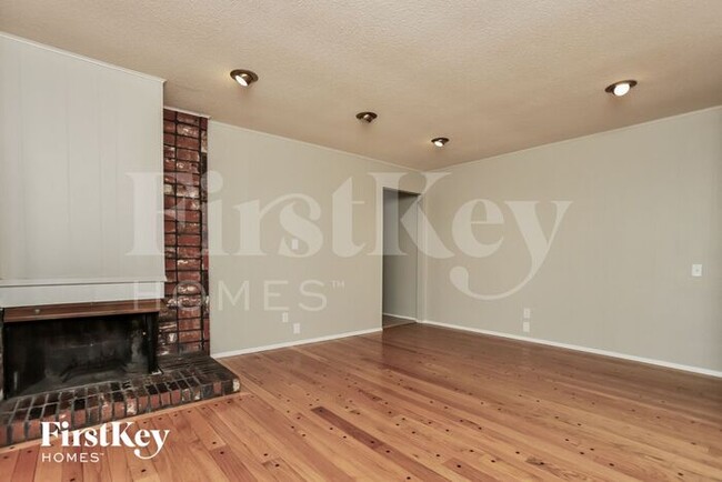 Building Photo - 13235 Delft Dr