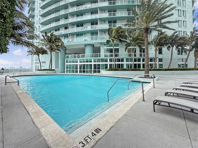 Building Photo - 1900 N Bayshore Dr