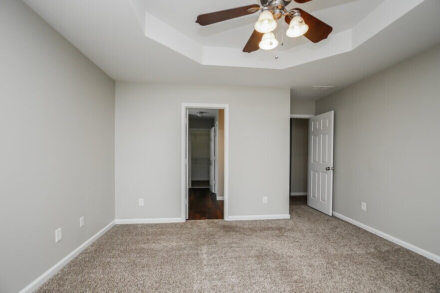 Building Photo - 137 Highland Falls Dr