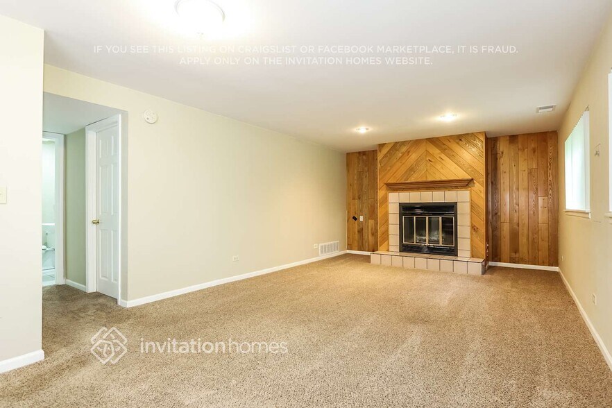 Building Photo - 1620 Apache Dr