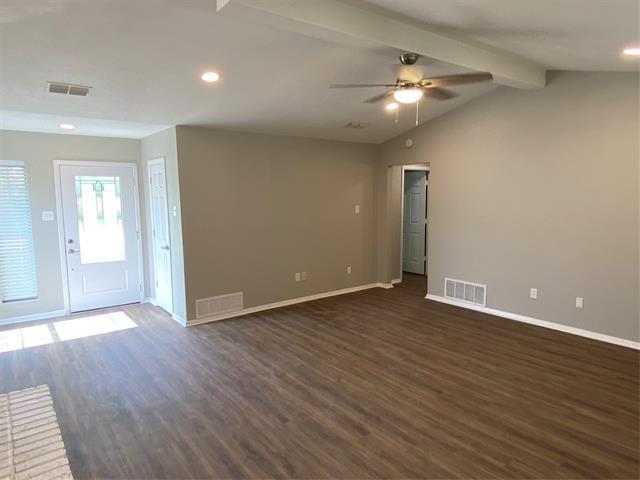 Building Photo - 615 Stoneybrook Dr