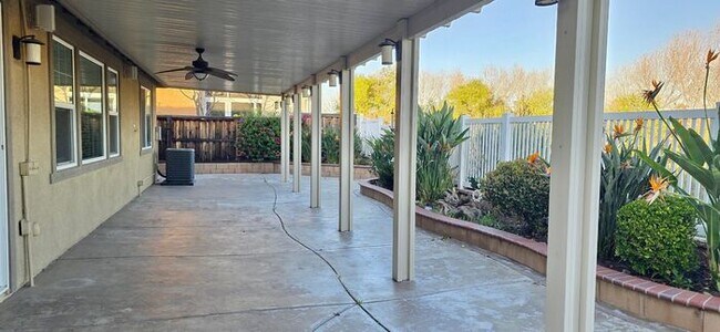 Building Photo - Beautiful 3 Bedroom Home in Harveston Lake Community – Solar & Resort-Style Amenities