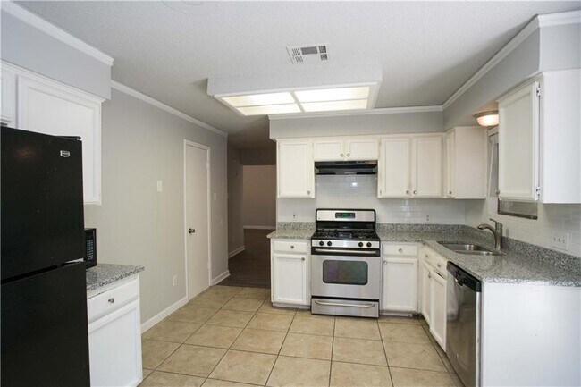 Building Photo - 5401 Loadstone Cove
