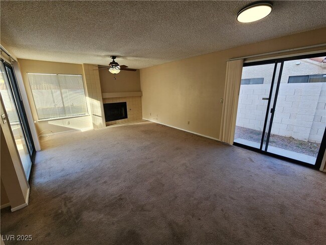 Building Photo - 25 Jensen Dr