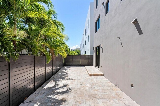 Building Photo - 332 Balboa St