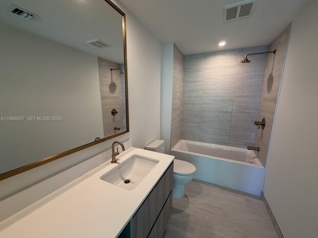 Building Photo - 77 SE 5th St