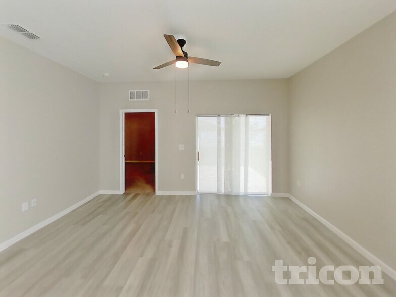 Building Photo - 6376 Green Bud Dr