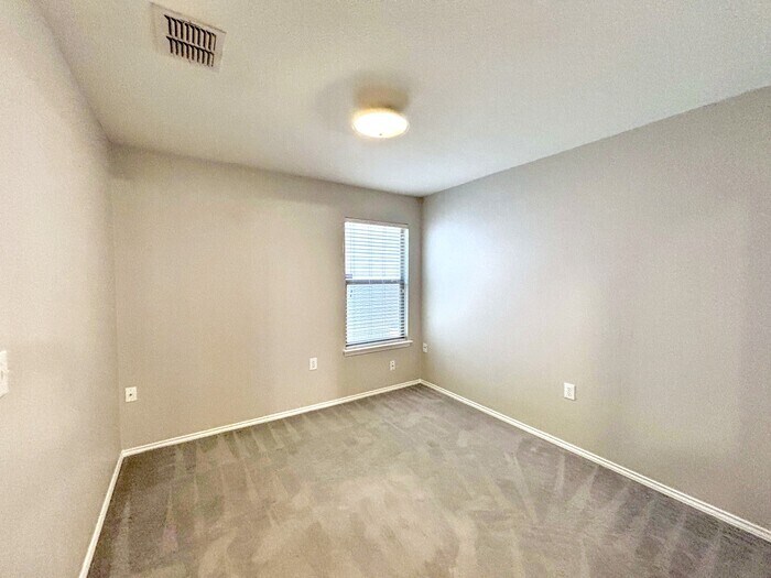 Building Photo - 8432 Fall Meadow Ln