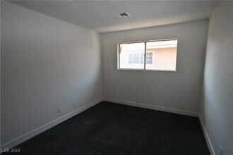 Building Photo - 1512 Cobb Ln