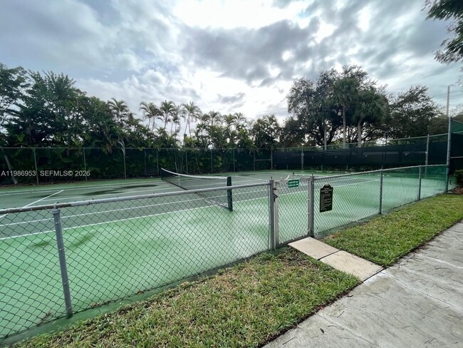 Building Photo - 5570 SW 70th Pl S