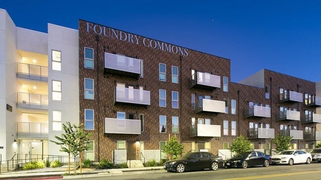 Building Photo - 868 S 5th St