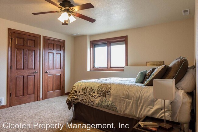 Building Photo - 6625 Dakota Country Dr