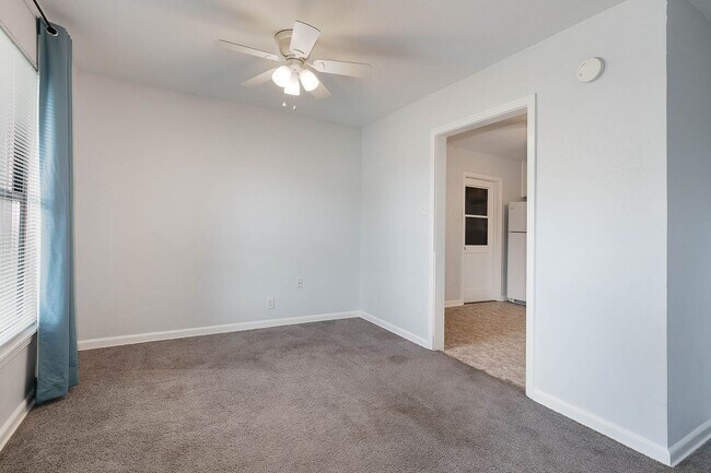 Building Photo - 463 Cherry Ridge Dr