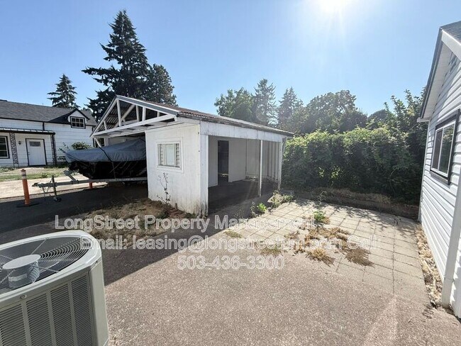 Building Photo - 758 Browning Ave S