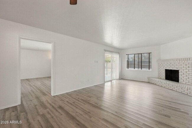 Building Photo - 6839 E Montecito Ave