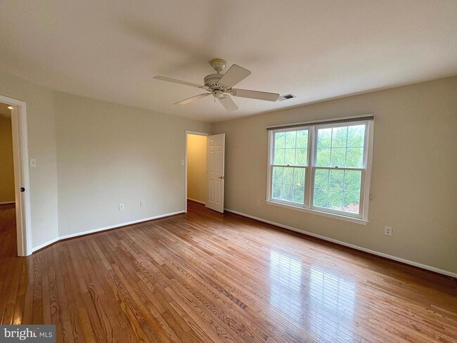 Building Photo - 1151 Fieldview Dr