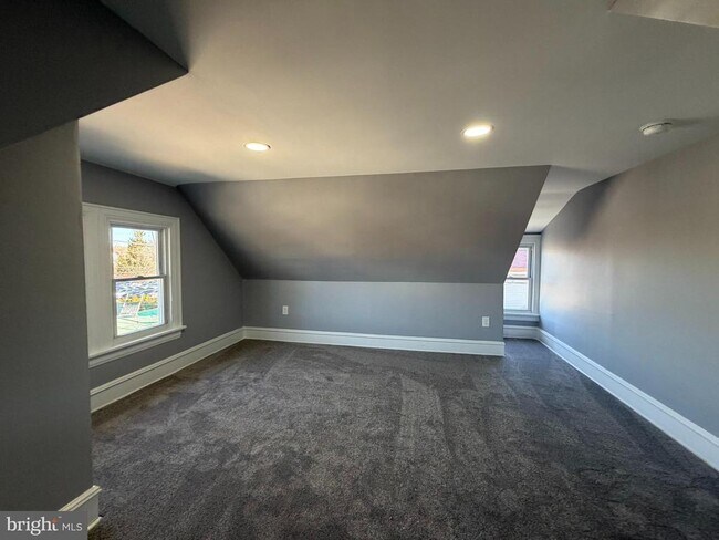 Building Photo - 124 W Butler Pike