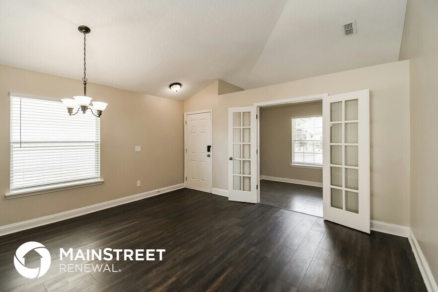 Building Photo - 3107 Wandering Oaks Dr