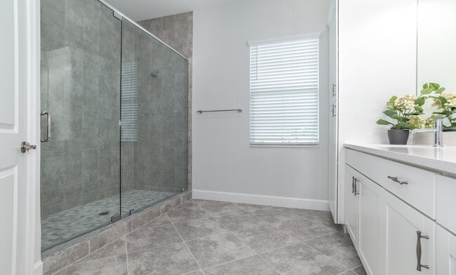 Building Photo - 15145 Cameo Ct