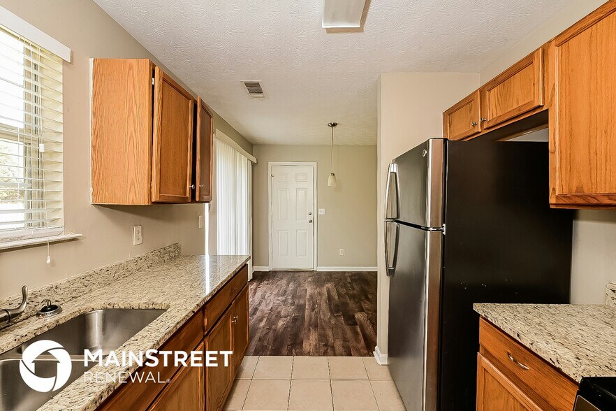 Building Photo - 200 Oak Hill Rd