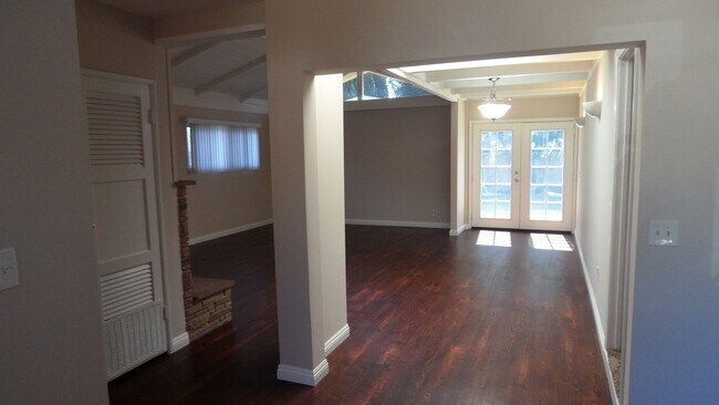 Building Photo - Single Story 4BR 2BA Home 2 Car Garage