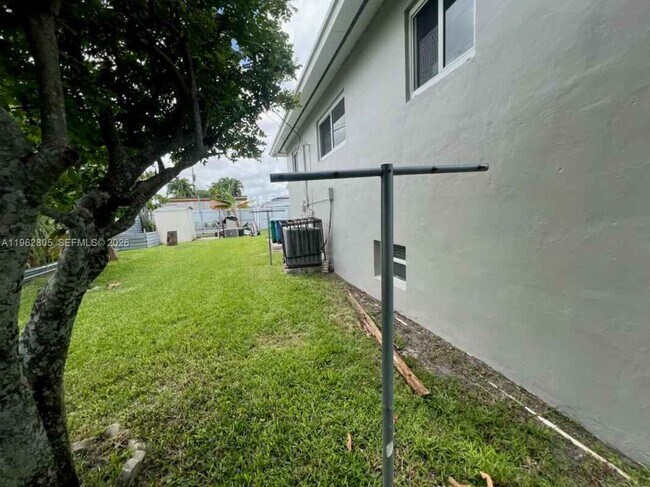 Building Photo - 1260 NE 200th Terrace