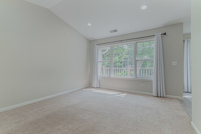 Building Photo - 1171 N Red Oak Cir
