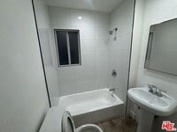 Building Photo - 6207 Crenshaw Blvd