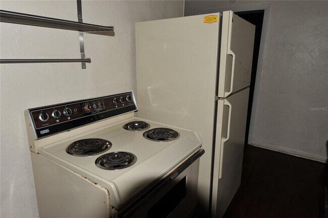 Building Photo - 410 NW 19th Ln