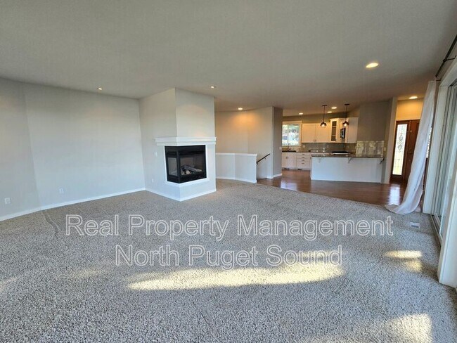 Building Photo - 11017 18th St NE