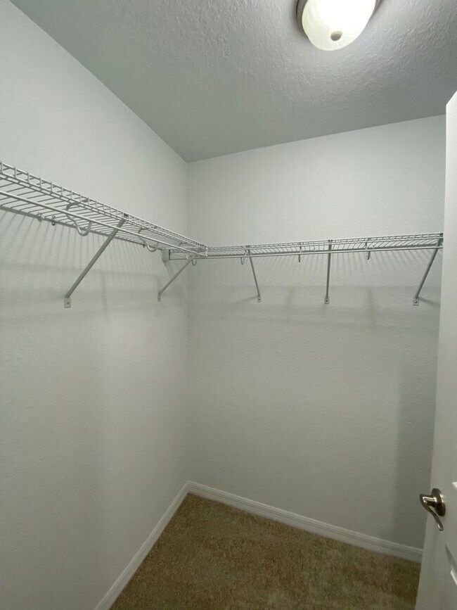 Building Photo - Custom Home - Desirable SW Dunnellon Neigh...