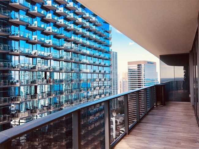 Building Photo - 801 S Miami Ave