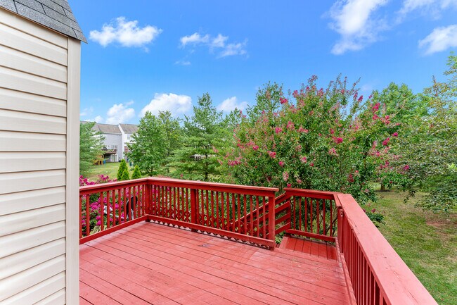 Building Photo - 44132 Mistletoe Ter