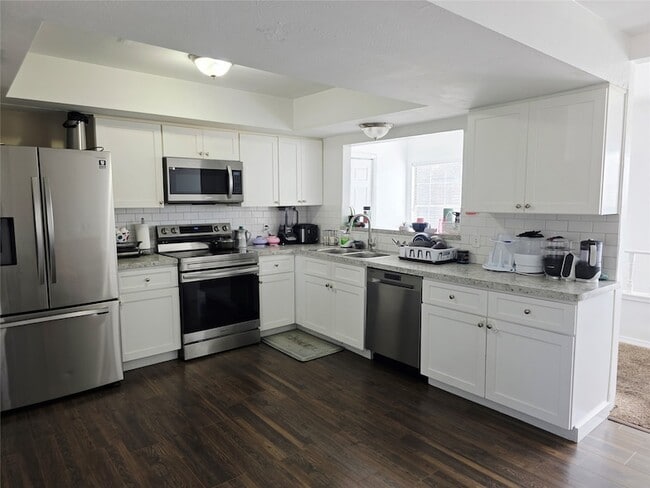 Building Photo - 16723 Running Quail Ct