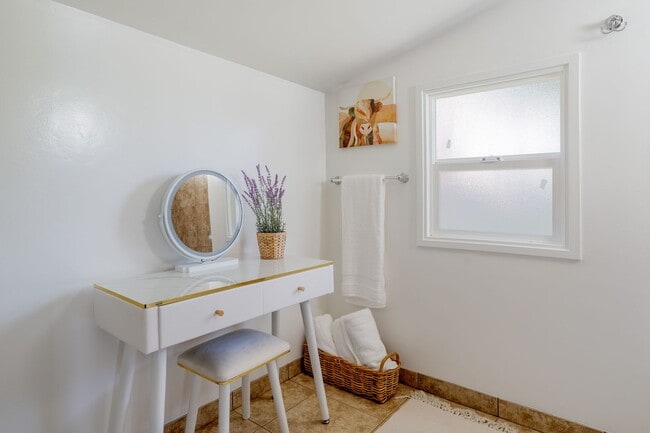 Building Photo - 273 W Carmel Valley Rd