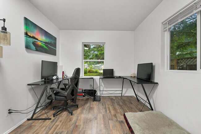Building Photo - 6258 Bellwood Dr