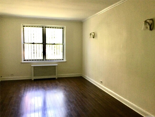 Building Photo - 19-62-62 80th St